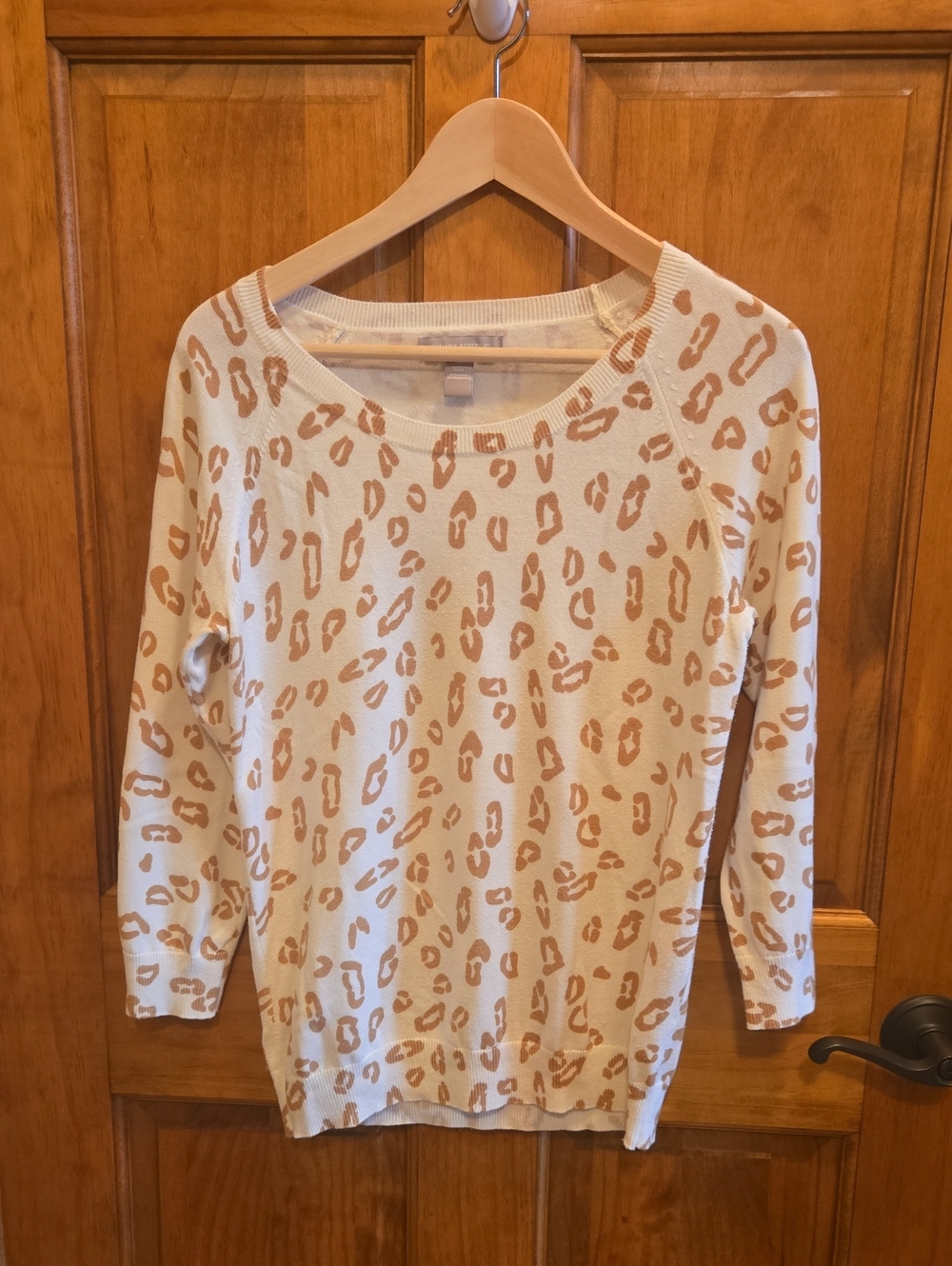Banana Republic Cream Leopard-Print Women's Sweater Size Medium